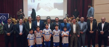 رونمایی از پیراهن جدید تیم فوتبال یکی از باشگاه‌های فیروزکوه توسط شرکت تامین ماسه ریخته گری